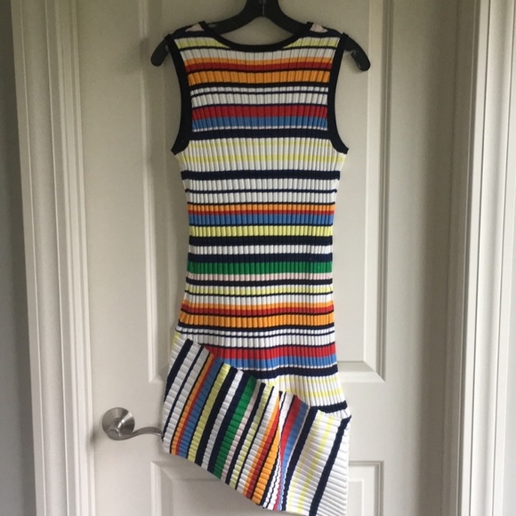Milly Sleeveless 👗🌈. Size Small. - Picture 2 of 12